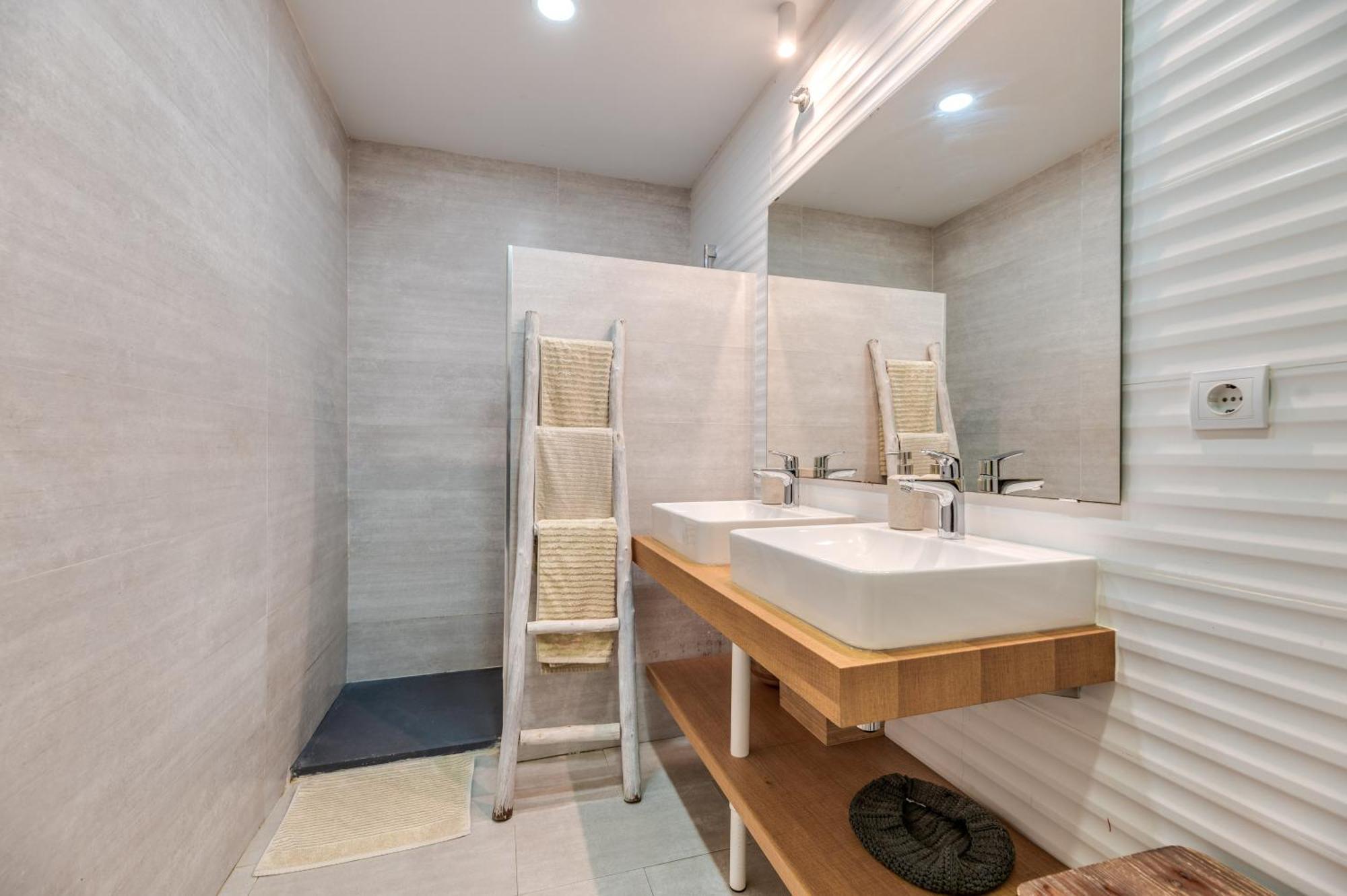 Victoria 16 Premium By Nagoa Homes Malaga Ngoại thất bức ảnh
